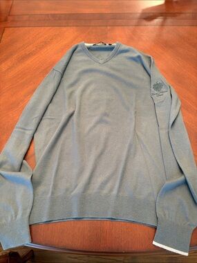 Mens Greyson v neck sweater Trump National Doral golf club size M